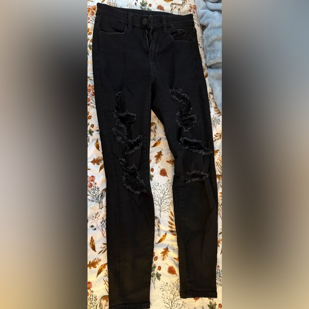 American Eagle Outfitters High-Rise Black Distressed Skinny Jeans
